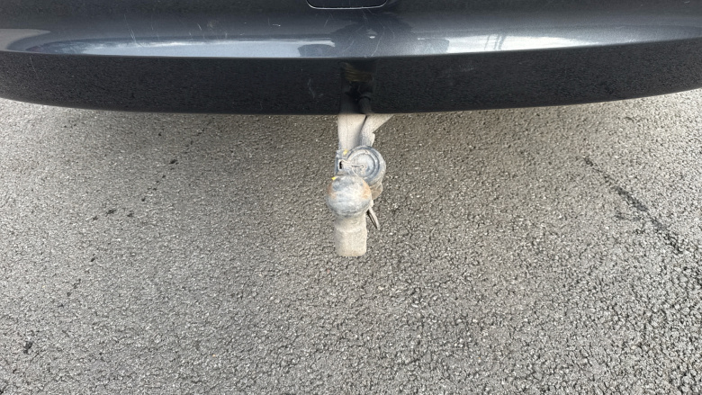 Land Rover Discovery 3.0 D300 R-Dynamic HSE 5dr Auto Diesel Station Wagon